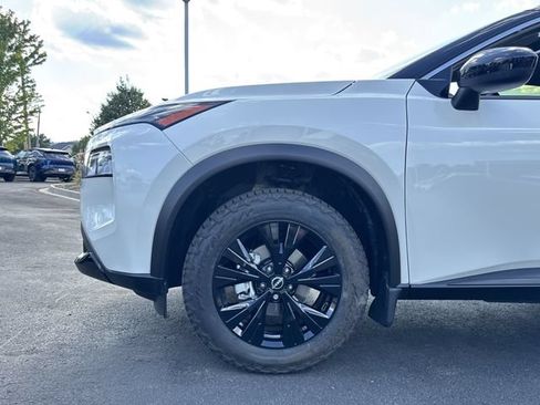 Used 2023 Nissan Rogue SV w/ SV Premium B Package AWD/4WD image 31