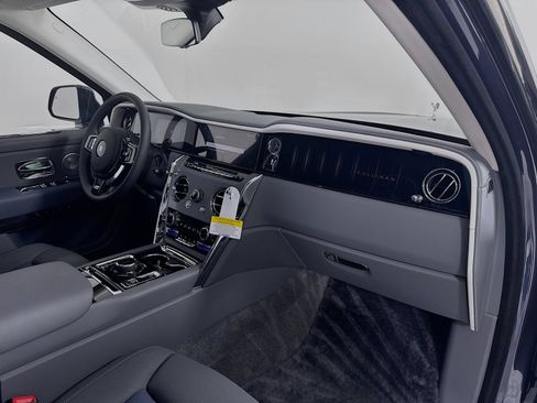 New 2026 Rolls-Royce Cullinan AWD/4WD image 29