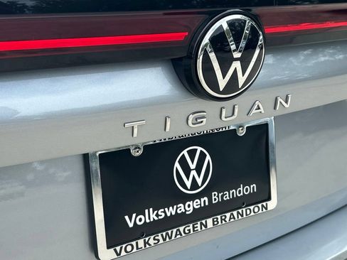 Certified 2025 Volkswagen Tiguan S FWD image 31