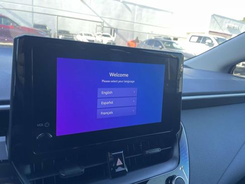 Used 2025 Toyota Corolla LE image 38