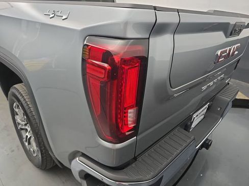Used 2025 GMC Sierra 1500 SLT image 18