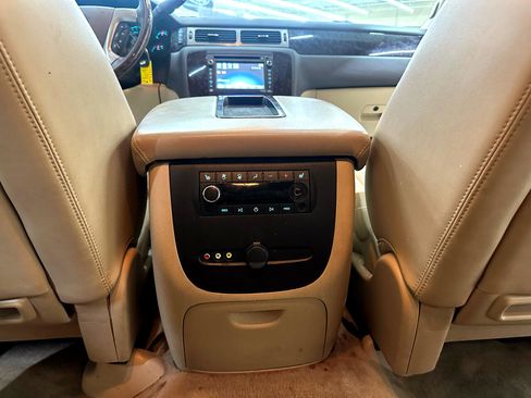 Used 2012 GMC Yukon Denali image 36