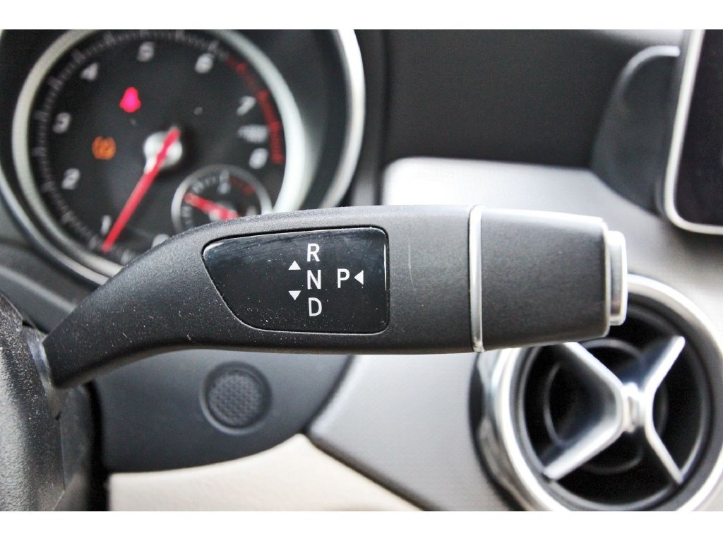 Used 2018 Mercedes-Benz GLA 250 w/ Premium Package image 19