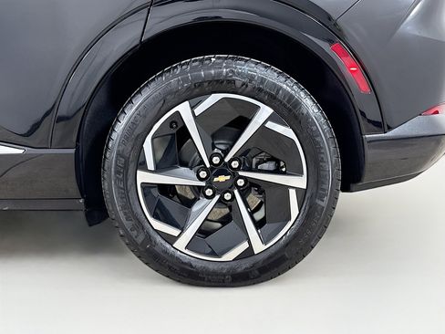 Used 2024 Chevrolet Equinox EV LT image 32