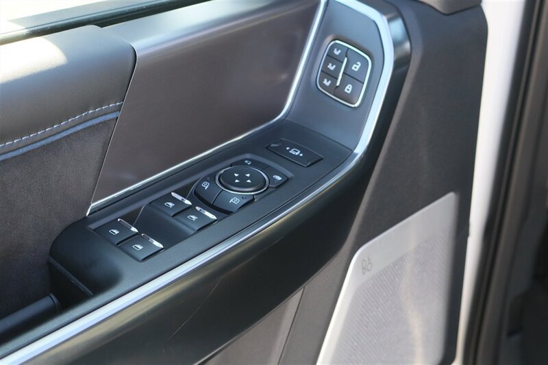 Used 2026 Ford F350 Platinum AWD/4WD image 16