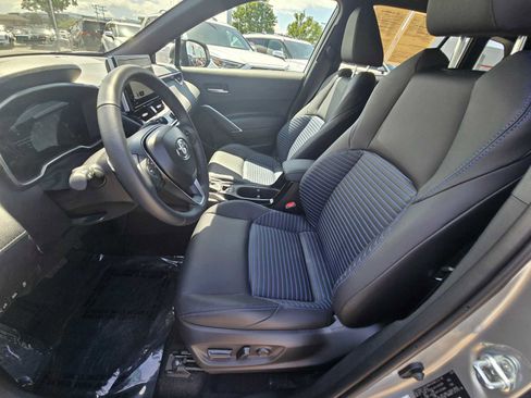 Used 2025 Toyota Corolla Cross AWD Hybrid image 22