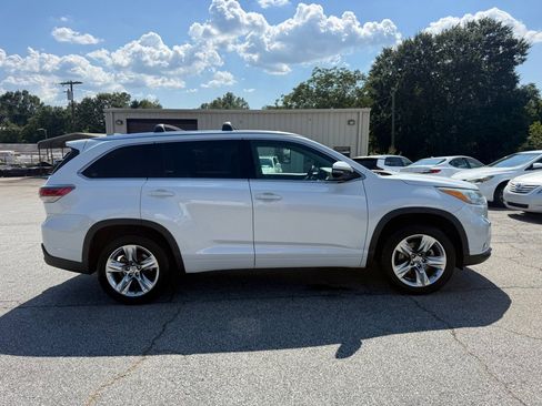 Used 2015 Toyota Highlander Limited FWD image 8