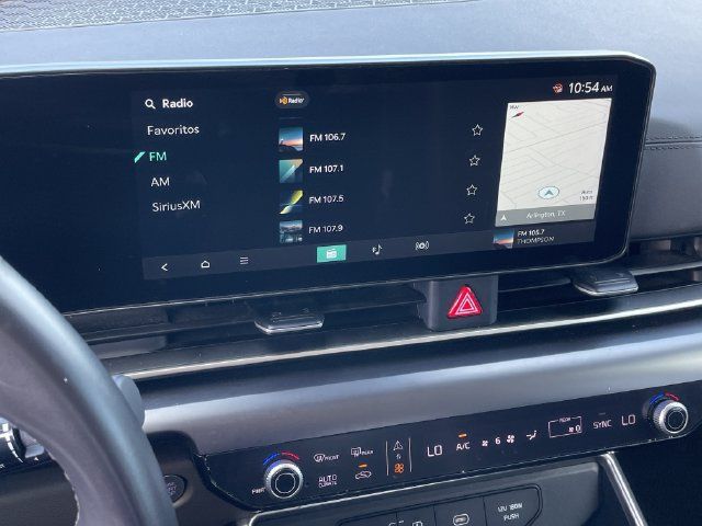 Used 2025 Kia Carnival FWD image 16