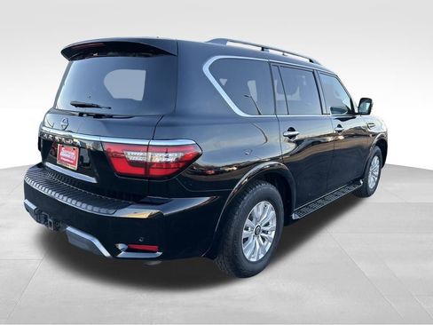 Used 2022 Nissan Armada SV image 5
