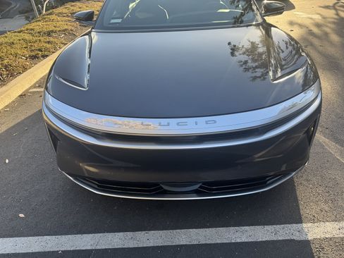 Used 2024 Lucid Air Pure RWD image 2