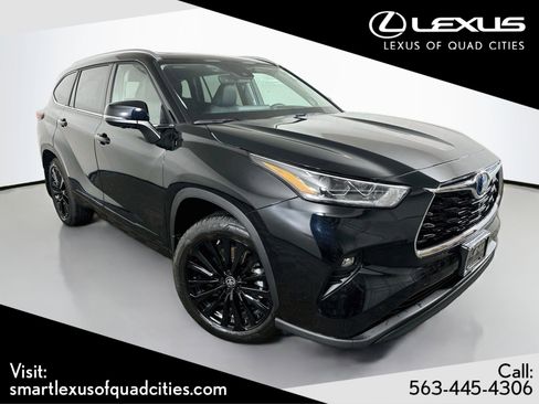 Used 2023 Toyota Highlander Limited AWD/4WD image 1