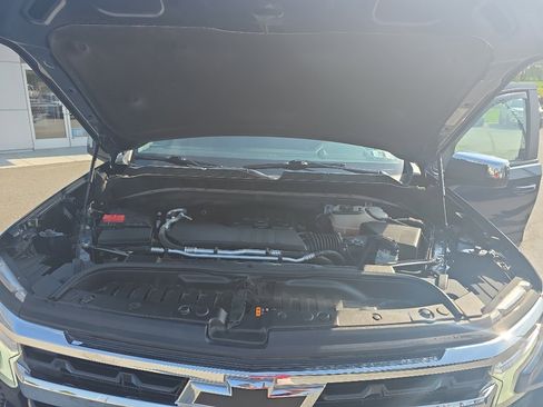 Used 2022 Chevrolet Silverado 1500 LT w/ Protection Package AWD/4WD image 17