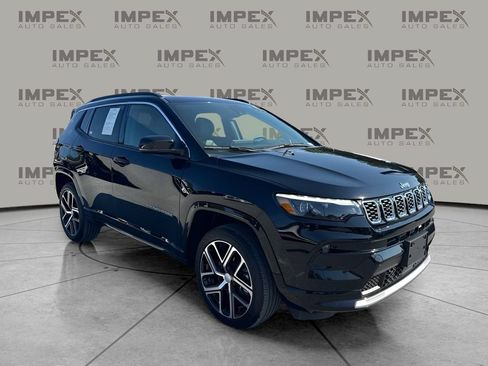 Used 2024 Jeep Compass Limited w/ Elite Group AWD/4WD image 7