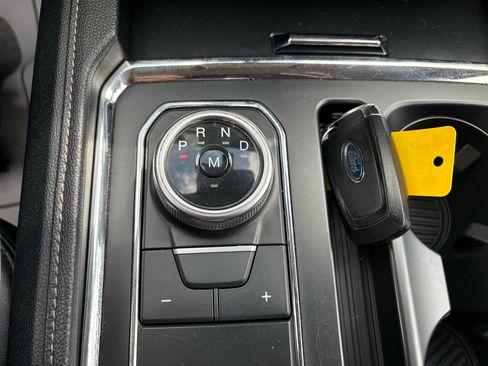 Used 2023 Ford Expedition Max XLT image 18