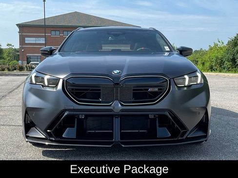 Used 2027 BMW M5 Touring AWD/4WD image 2