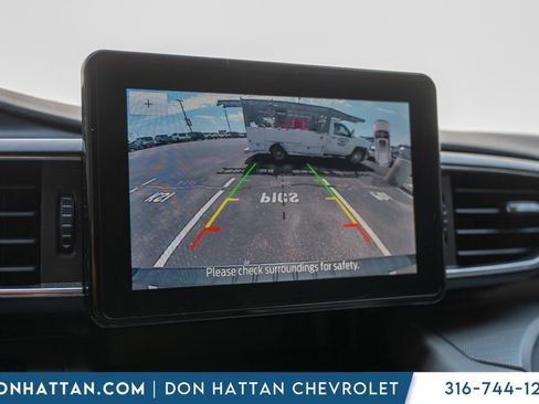 Used 2023 Ford Explorer XLT w/ Equipment Group 202A AWD/4WD image 21
