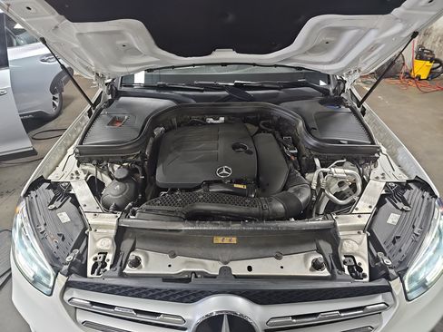 Used 2021 Mercedes-Benz GLC 300 image 29