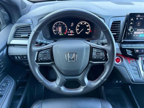 Used 2025 Honda Odyssey Sport-L image 16