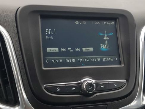 Used 2018 Chevrolet Equinox LT FWD image 25