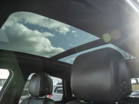 Used 2018 Porsche Macan S image 21