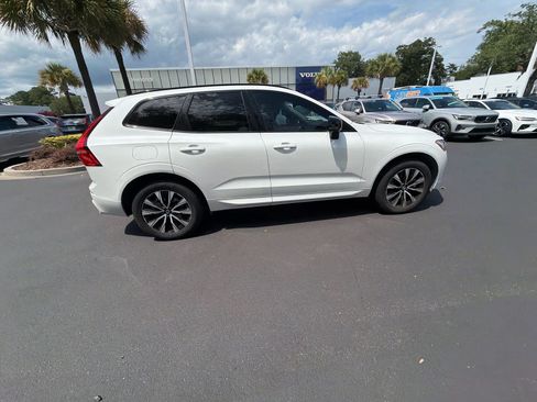Used 2024 Volvo XC60 B5 Core w/ Protection Package Premier AWD/4WD image 19