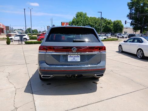 New 2026 Volkswagen Atlas SE FWD image 5