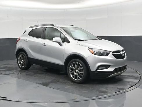 Used 2019 Buick Encore Sport Touring FWD image 4