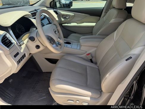 Used 2016 Nissan Murano Platinum w/ Platinum Technology Package FWD image 12