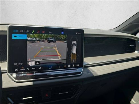 New 2026 Volkswagen Tiguan SE R-Line FWD image 15