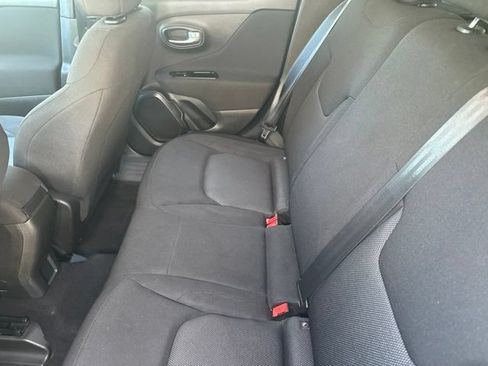 Used 2021 Jeep Renegade Sport w/ Sport Appearance Group FWD image 7