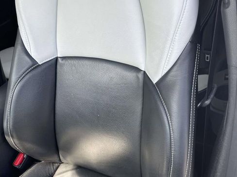 Used 2018 Toyota C-HR XLE FWD image 17