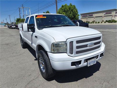 Used 2007 Ford F250 Lariat AWD/4WD image 2