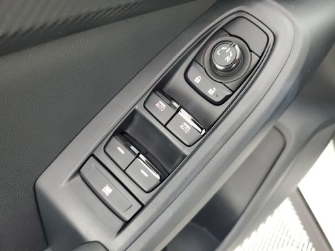 Used 2025 Subaru Crosstrek 2.0i Premium w/ Crosstrek Mirror Package image 28