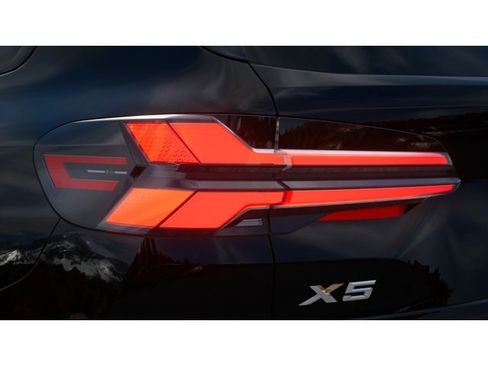 New 2026 BMW X5 sDrive40i image 8