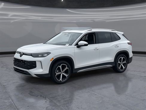 New 2026 Volkswagen Tiguan SE image 1