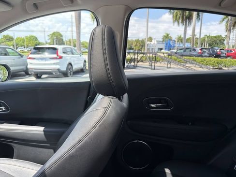 Used 2022 Honda HR-V EX-L image 12
