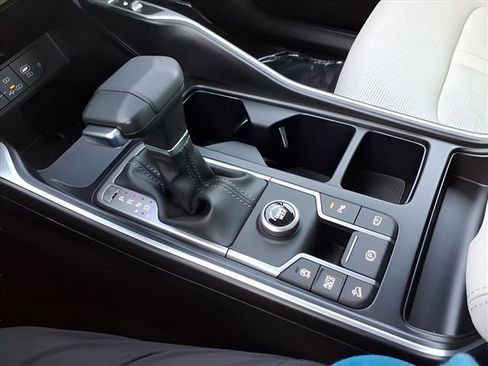 Used 2025 Kia Sorento S w/ Panoramic Sunroof Package image 29