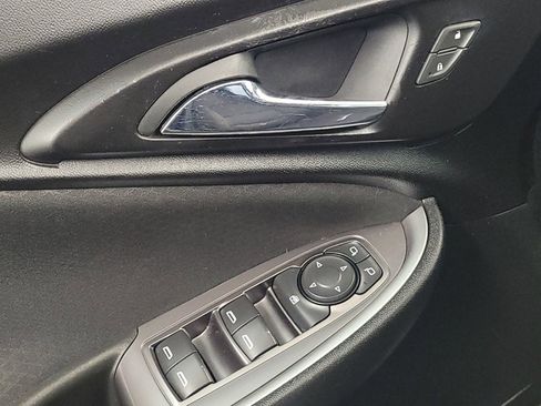 Used 2018 Chevrolet Malibu LS image 27