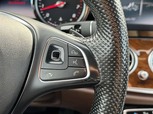 Used 2017 Mercedes-Benz E 300 4MATIC image 12