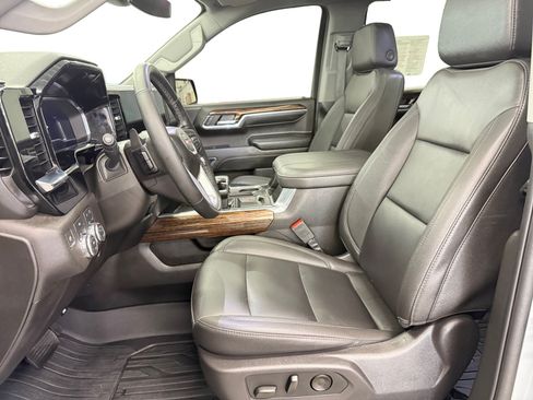Used 2024 GMC Sierra 1500 Elevation w/ Elevation Premium Package AWD/4WD image 9