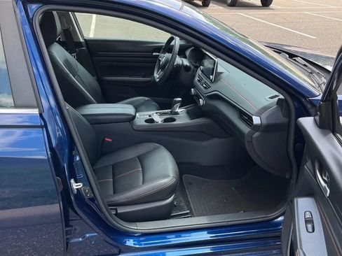 Used 2020 Nissan Altima 2.5 SR AWD/4WD image 3