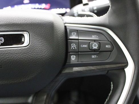 New 2026 Jeep Grand Cherokee Limited Reserve image 10