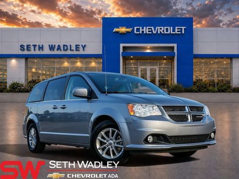 Used 2019 Dodge Grand Caravan SXT FWD image 1
