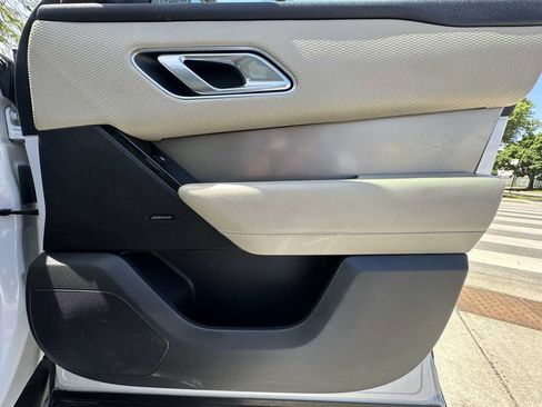 Used 2018 Land Rover Range Rover Velar S AWD/4WD image 27