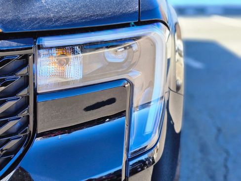 New 2026 Ford Maverick Lariat w/ Black Appearance Package image 10