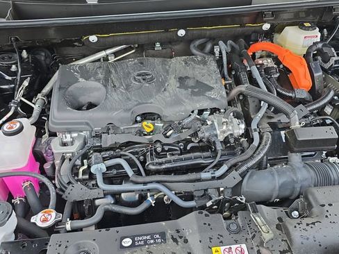 Used 2025 Toyota RAV4 LE image 29