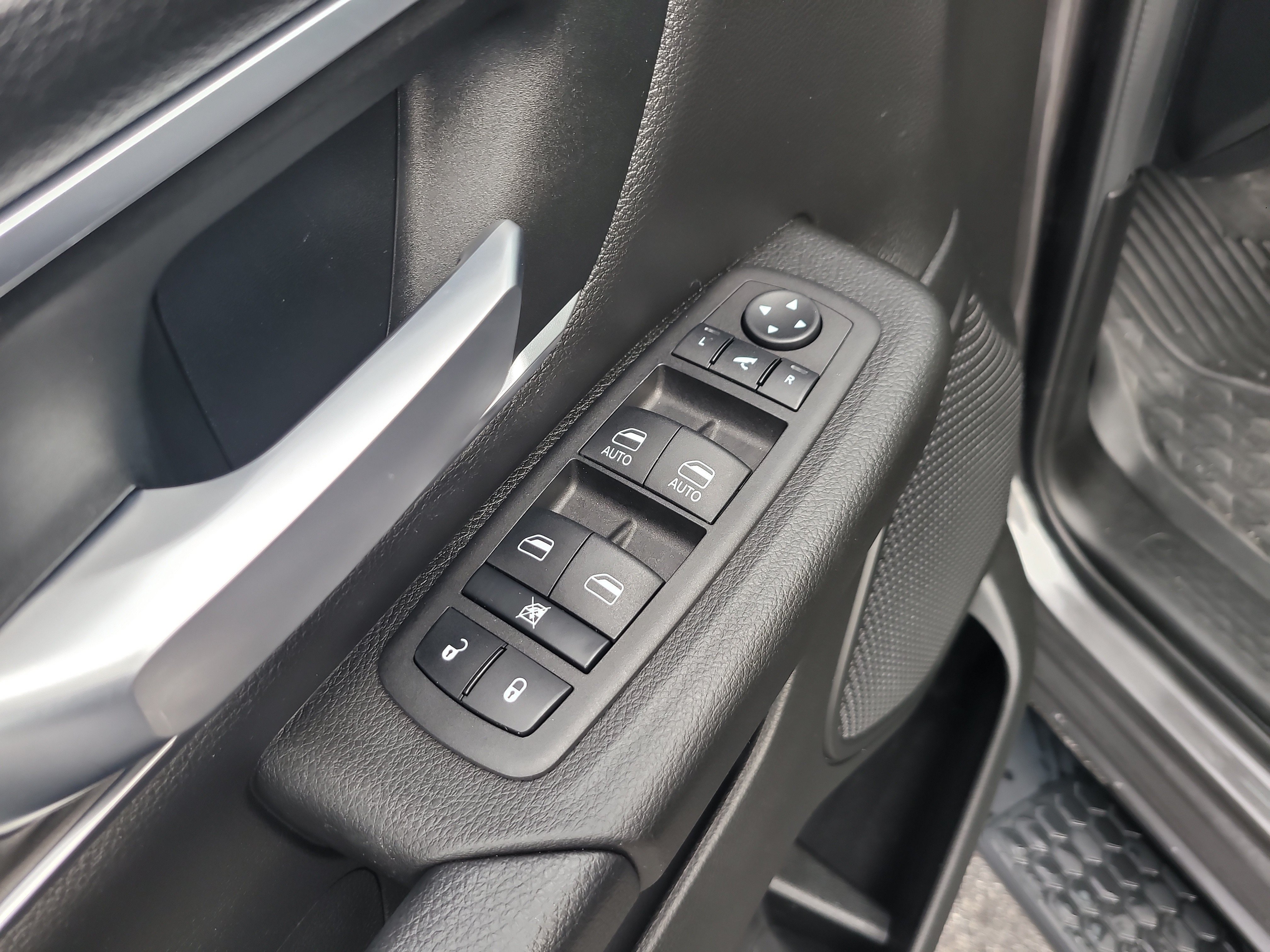 Used 2024 RAM 1500 Big Horn RWD image 17