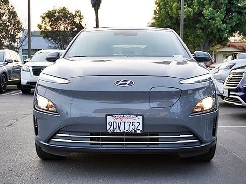 Certified 2023 Hyundai Kona SE w/ Cargo Package image 5