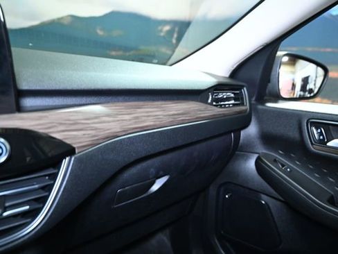 Used 2020 Ford Escape Titanium w/ Titanium Premium Package 2.0 image 35