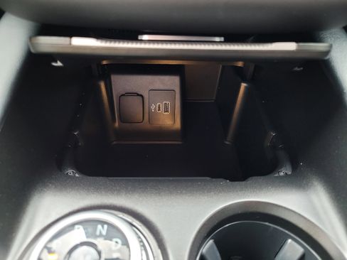 Used 2025 Ford Explorer ST AWD/4WD image 25